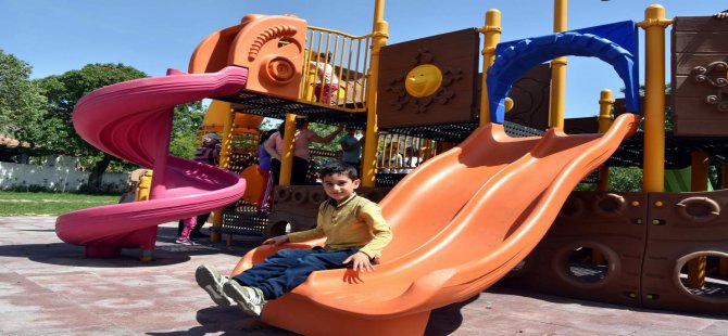 Modern Oyun Parkları Çocukların Neşesi Oldu