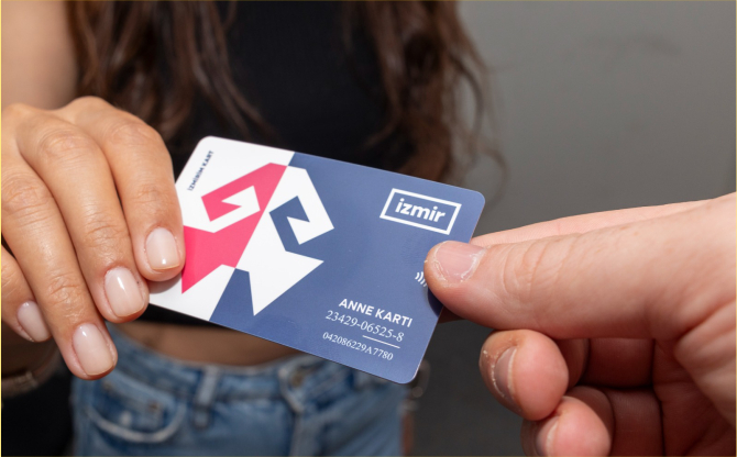 İzmirli annelerin arkasında Büyükşehir Belediyesi var