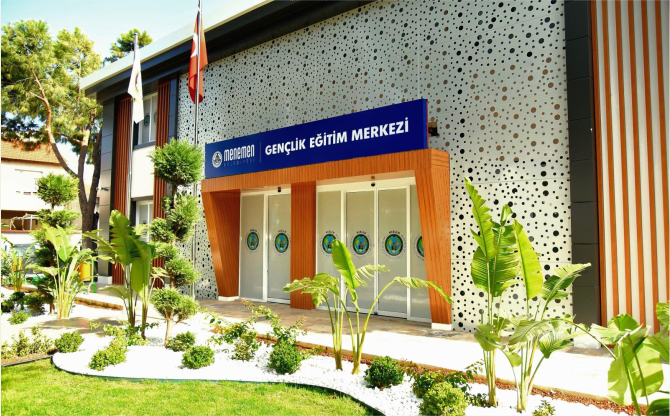 Menemen Belediyesi'nden mezunlara ücretsiz YKS kursu