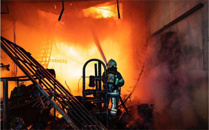 İzmir İtfaiyesi 8 ayda 11 bin 564 yangına müdahale etti