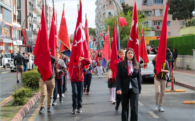 Aliağa’da 23 Nisan Çocuk Bayramı Coşkuyla Kutlandı