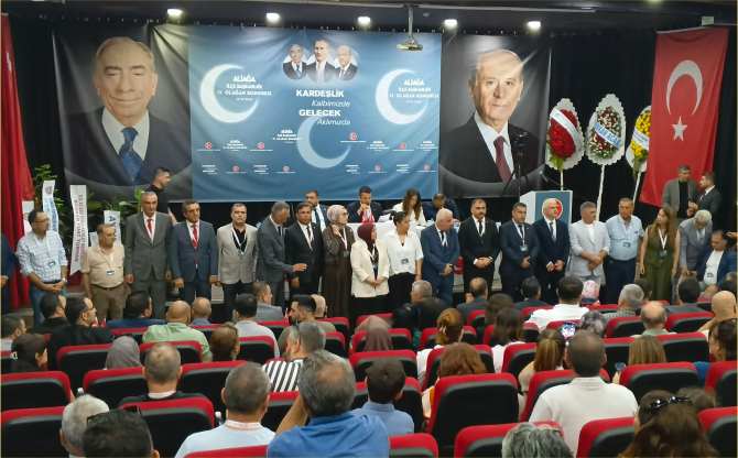 MHP Aliağa'da mevcut Başkan Aydemir güven tazeledi