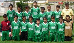 Aliağsporlu Minikler Şampiyon