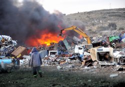 MKE Aliağa Hurdalığında Yangın