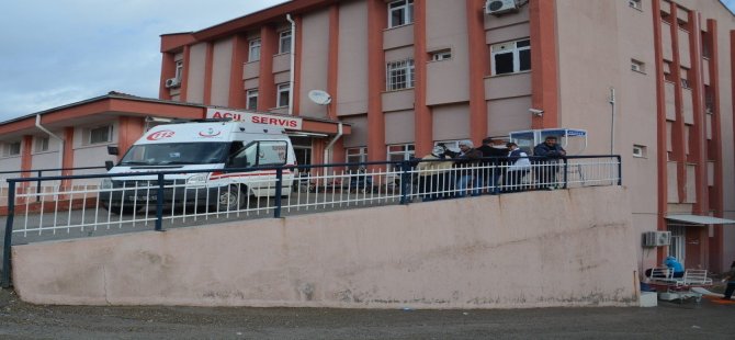 Aliağa'da Servis Otobüsü İle Çekici Çarpıştı: 9 Yaralı