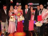 Dikili Yaza Muhteşem Konserle Veda Etti