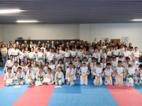 Aliağa Belediyesi Karate Kursunda 75 Sporcu Yeni Kuşağına Kavuştu