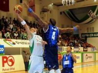 Aliağa Hatları Kopardı 73-71